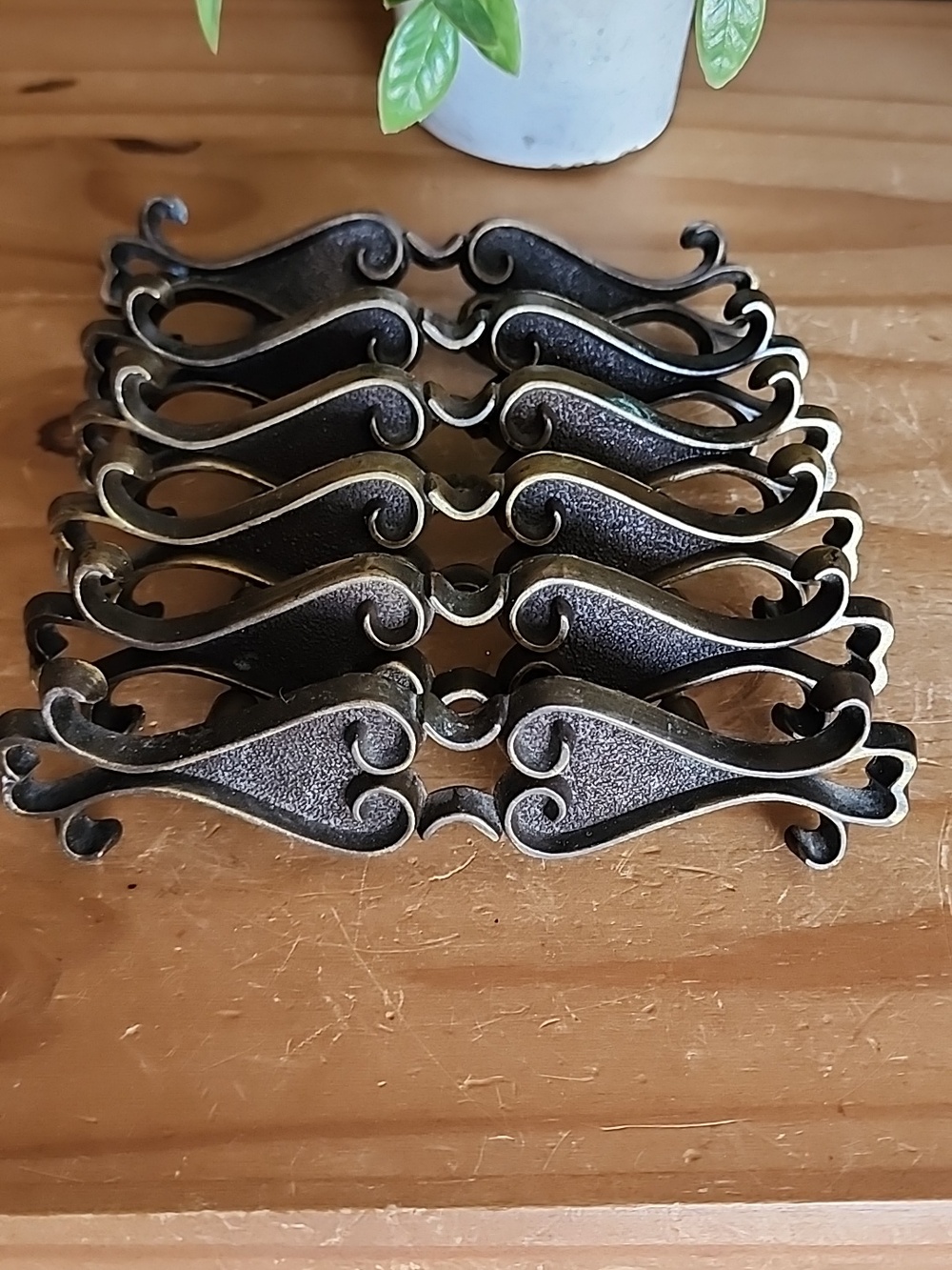 Decorative Antique-Style Drawer Pulls in Aged Black